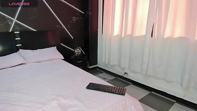  valeriiee  online show from 01/07/25, 12:20