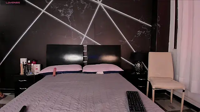  valeriiee  online show from 01/10/25, 12:15