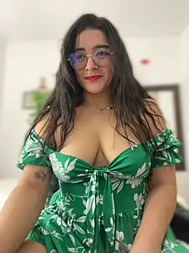 Snapshot of Lia_flowers chatting on 03/02/25, 05:23 Lia flowers online show from 03/02/25, 05:23