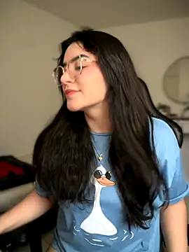 Lia flowers online show from 10/26/25, 08:15