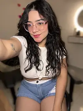 Lia flowers online show from 02/09/26, 11:20