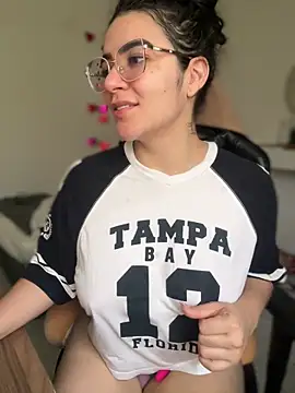 Lia flowers online show from 02/15/26, 07:54