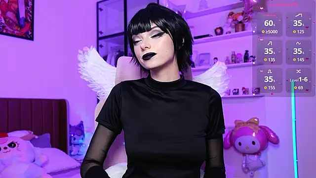 HolliWould  online show from 05/22/26, 12:11
