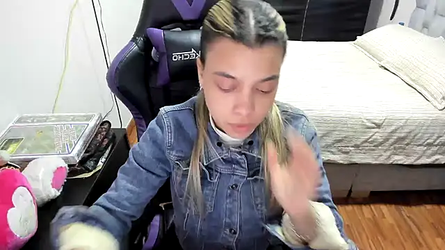 LuisaReyes 2911 online show from 09/27/25, 02:16