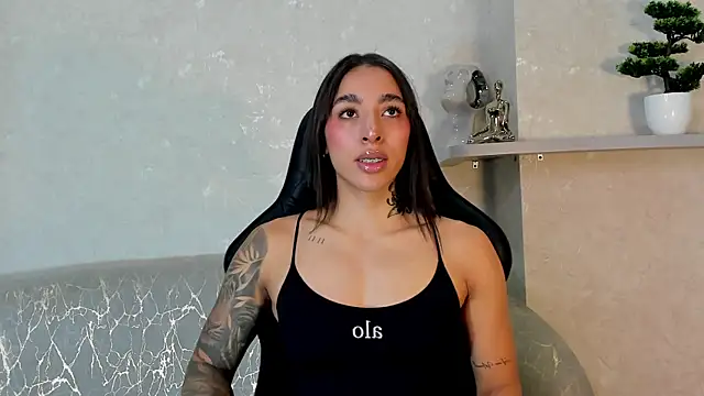 KAYLA BATISTA online show from 07/19/26, 03:05