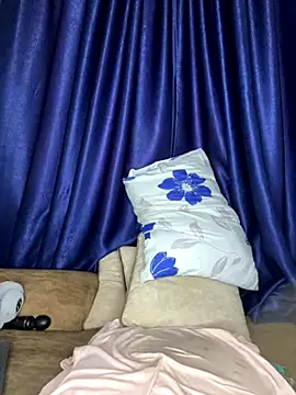 sweetestval online show from 11/27/25, 08:49