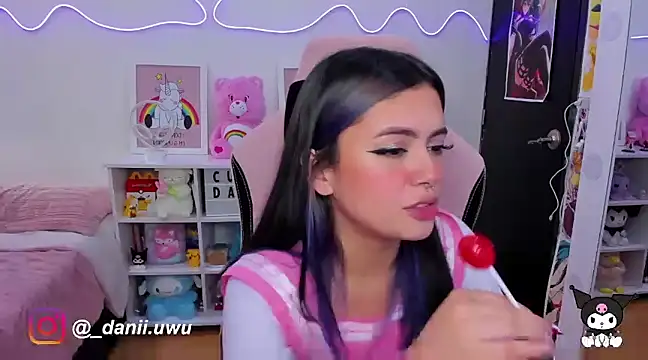 Snapshot of CuteDani_ chatting on 02/24/25, 07:41 CuteDani online show from 02/24/25, 07:41