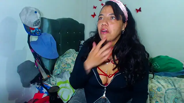 AmaraRoberts420 online show from 11/22/25, 01:37