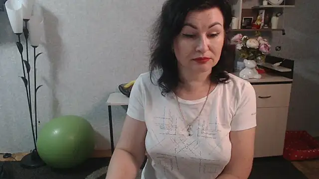 BeatriksS online show from 02/11/25, 05:07