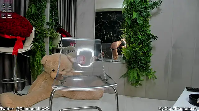 DiamondJo  online show from 02/22/25, 12:05