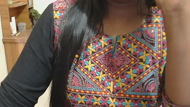 esita 1212 online show from 03/18/26, 04:15