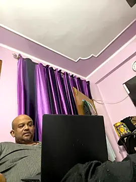 Dick 6inches online show from 11/26/25, 01:56