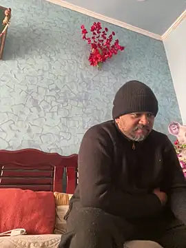 Dick 6inches online show from 12/18/25, 08:31