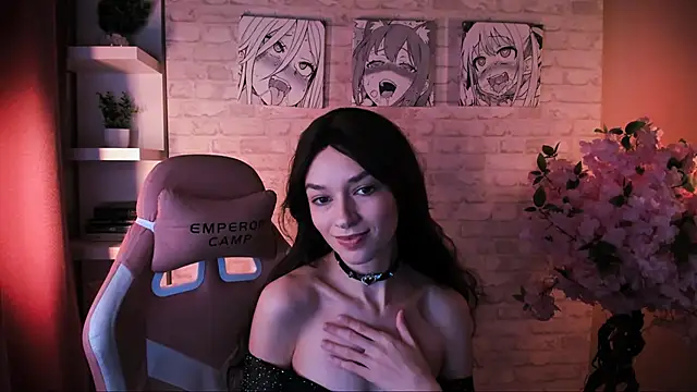 Snapshot of VivianLy_ chatting on 11/28/25, 11:13 VivianLy online show from 11/28/25, 11:13