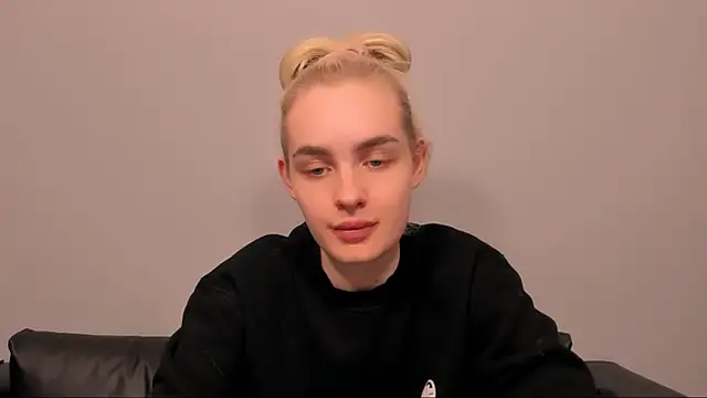 OliviaKisss online show from 02/23/26, 06:49