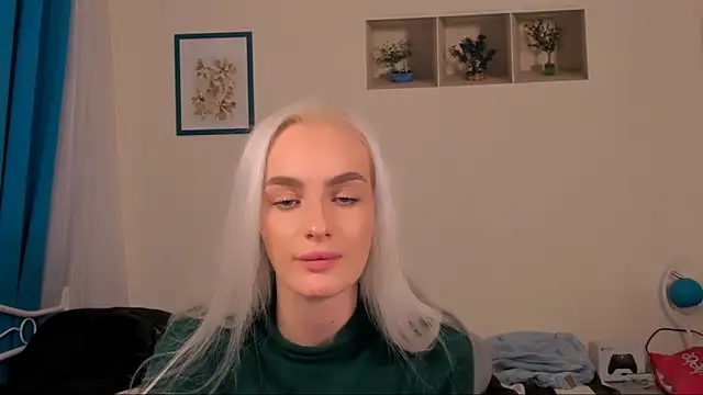 OliviaKisss online show from 04/24/26, 07:27