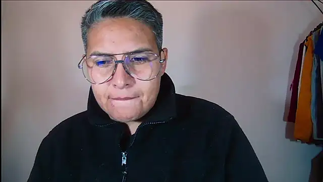 Yessi rousse online show from 11/14/25, 12:04