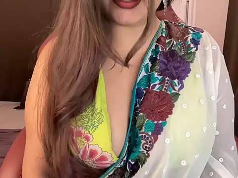 Snapshot of shanayaaa_1 chatting on 02/02/26, 07:23 shanayaaa 1 online show from 02/02/26, 07:23