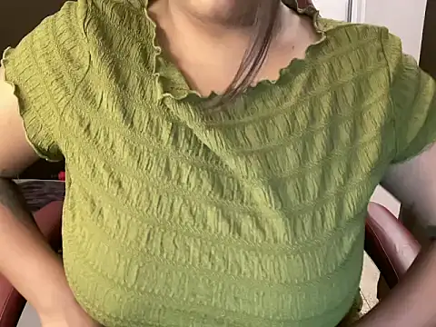 Snapshot of shanayaaa_1 chatting on 02/14/26, 08:55 shanayaaa 1 online show from 02/14/26, 08:55