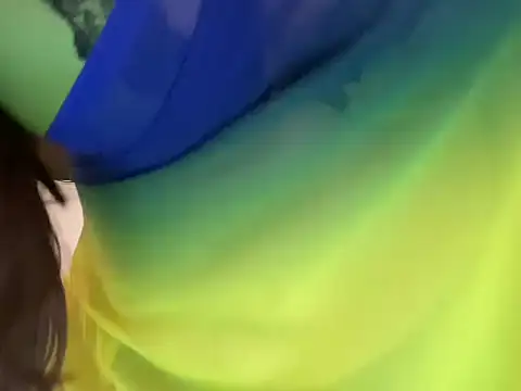 Snapshot of shanayaaa_1 chatting on 03/01/26, 03:52 shanayaaa 1 online show from 03/01/26, 03:52