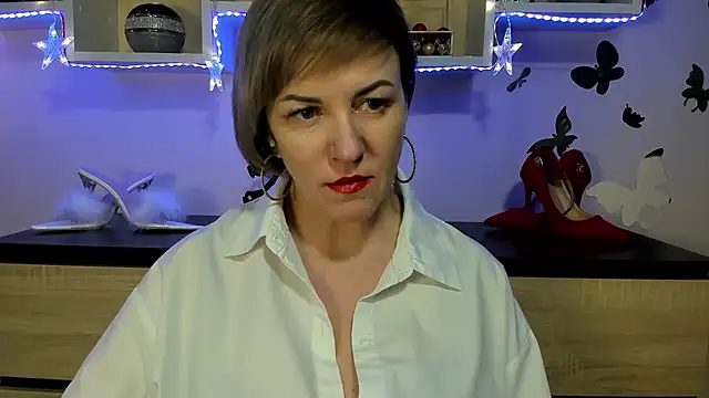 Snapshot of feliziaDesire chatting on 01/24/25, 08:44 feliziaDesire online show from 01/24/25, 08:44