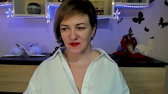 Snapshot of feliziaDesire chatting on 01/24/25, 11:48 feliziaDesire online show from 01/24/25, 11:48