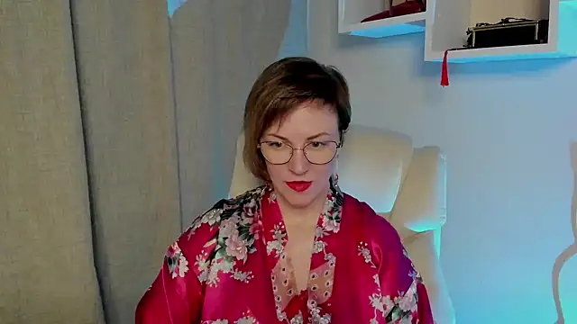 Snapshot of feliziaDesire chatting on 05/16/26, 07:05 feliziaDesire online show from 05/16/26, 07:05