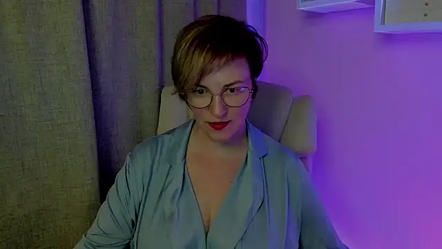 Snapshot of feliziaDesire chatting on 07/28/26, 06:20 feliziaDesire online show from 07/28/26, 06:20
