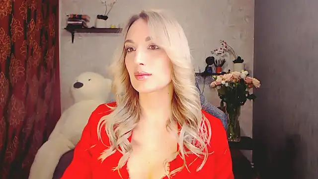 Snapshot of MillaXQueen chatting on 02/27/25, 03:15 MillaXQueen online show from 02/27/25, 03:15