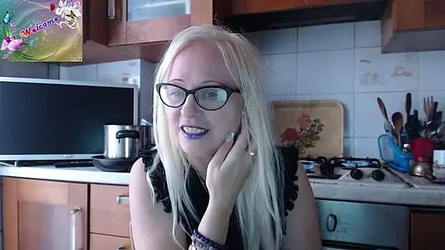 martachatte online show from 10/07/25, 07:49