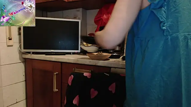 martachatte online show from 10/27/25, 08:57