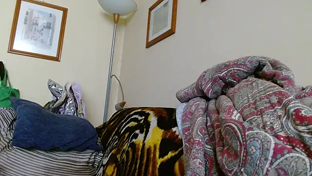 martachatte online show from 04/17/26, 05:43