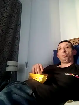 Snapshot of Pacobakan042 chatting on 11/12/25, 10:41 Pacobakan042 online show from 11/12/25, 10:41