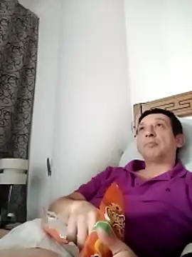 Snapshot of Pacobakan042 chatting on 12/15/25, 10:58 Pacobakan042 online show from 12/15/25, 10:58