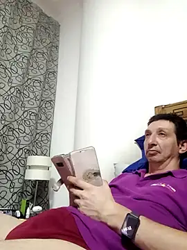 Snapshot of Pacobakan042 chatting on 12/17/25, 12:05 Pacobakan042 online show from 12/17/25, 12:05