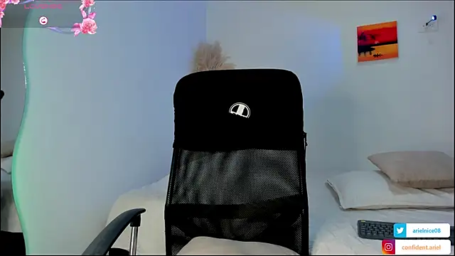 ariel35 online show from 04/23/26, 09:28