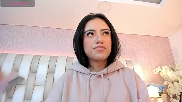 Rebeca jones online show from 02/03/25, 02:02