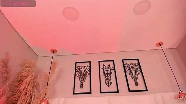 Rebeca jones online show from 09/19/25, 12:06