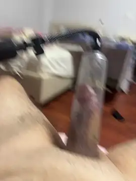 Snapshot of strange6696 chatting on 10/05/25, 06:28 strange6696 online show from 10/05/25, 06:28