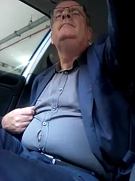 stiffandlubedxh online show from 12/10/24, 07:37