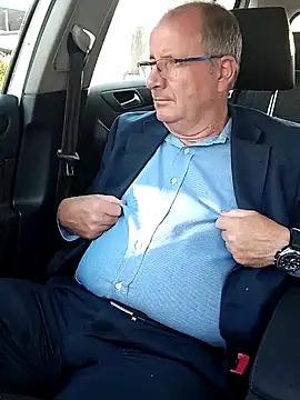 stiffandlubedxh online show from 03/17/25, 07:35