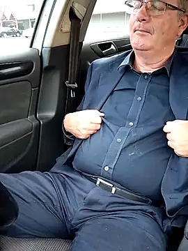 stiffandlubedxh online show from 03/19/25, 09:05