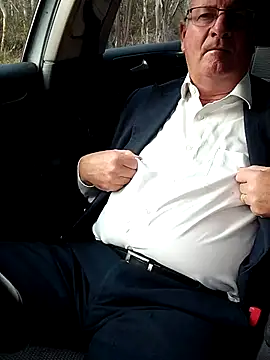 stiffandlubedxh online show from 09/22/25, 10:01