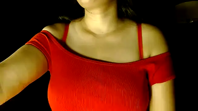 janifer001 online show from 05/01/26, 04:44
