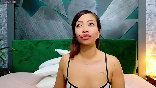 ElyaQuinn online show from 01/19/25, 02:59