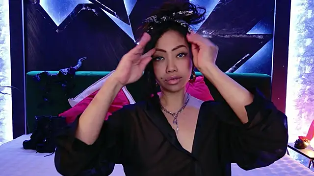 ElyaQuinn online show from 04/23/26, 06:58