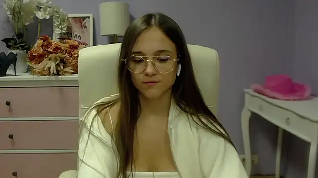 Snapshot of dirtyxEmily chatting on 02/19/25, 10:45 dirtyxEmily online show from 02/19/25, 10:45