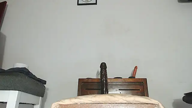 Snapshot of AngelBarbaro chatting on 06/17/26, 11:38 AngelBarbaro online show from 06/17/26, 11:38