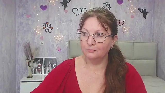 VanessaHotts online show from 03/05/25, 03:29