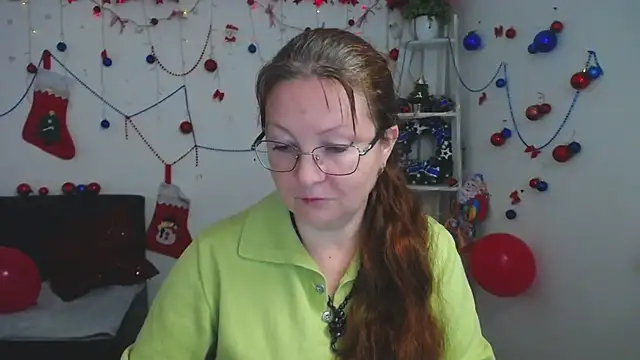 VanessaHotts online show from 12/19/25, 06:09